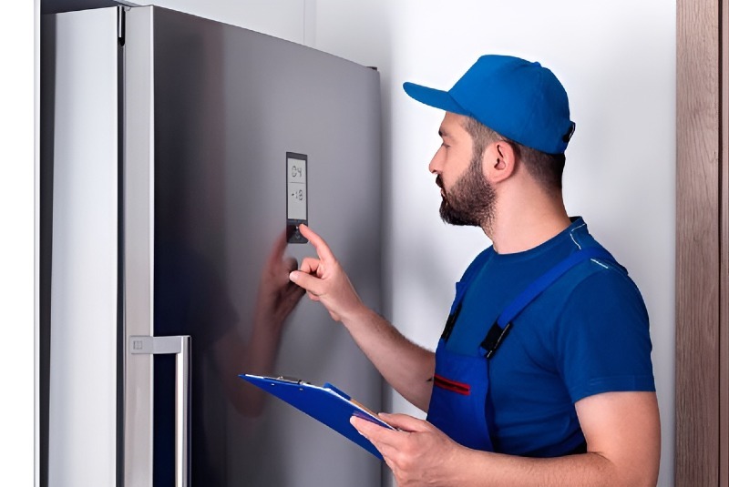 Refrigerator repair in San Diego